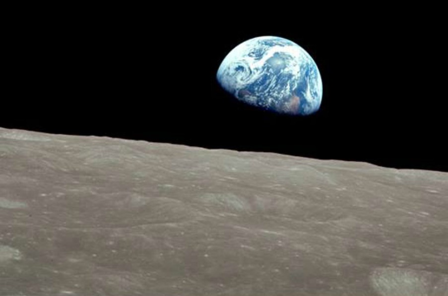 This must be the place (earthrise)